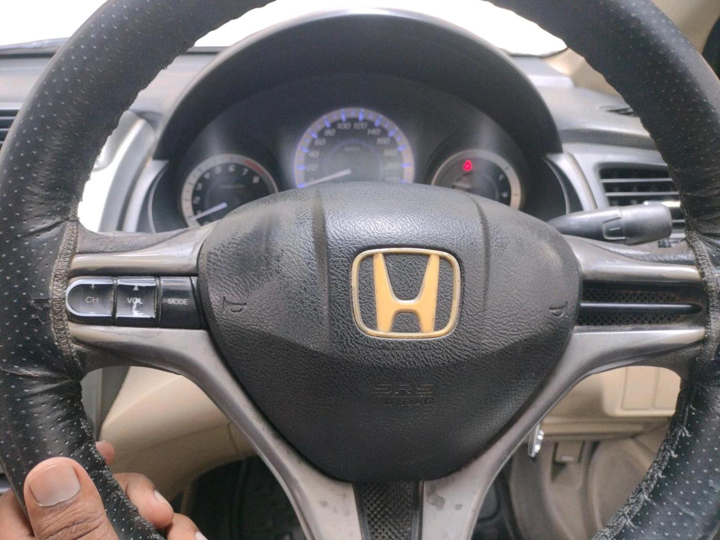 2013 Honda City 1.5L I-VTEC S MT, Petrol, Manual, 1,80,420 km, interior