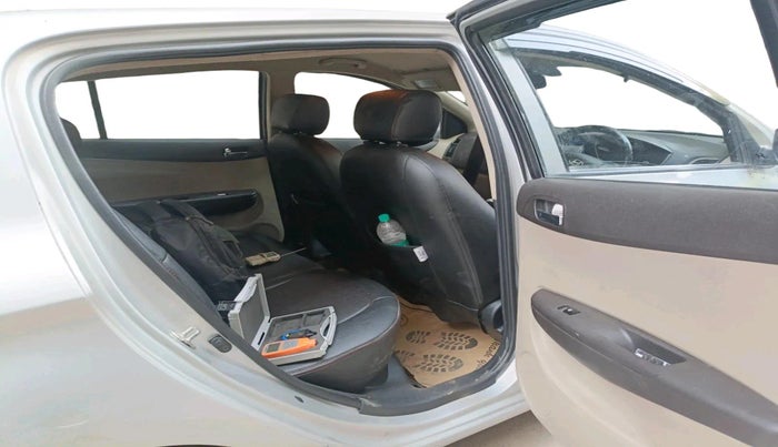 2014 Hyundai i20 SPORTZ 1.2, Petrol, Manual, 93,731 km, interior