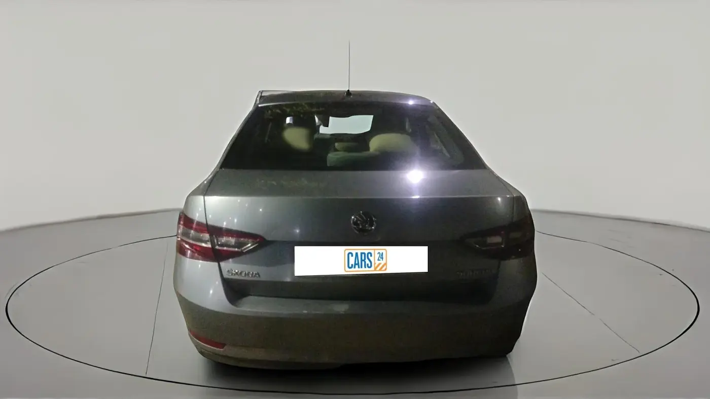 2018 Skoda Superb L&K 2.0 TDI AT, Diesel, Automatic, 2,08,500 km, exterior