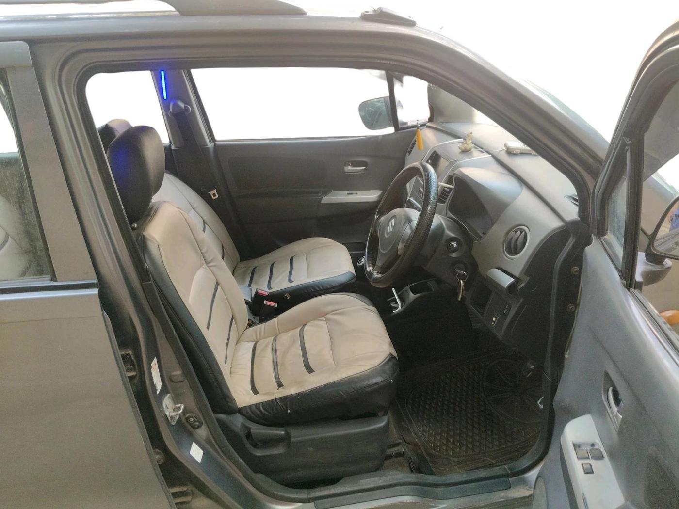 2012 Maruti Wagon R 1.0 LXI CNG, CNG, Manual, 1,17,907 km, interior
