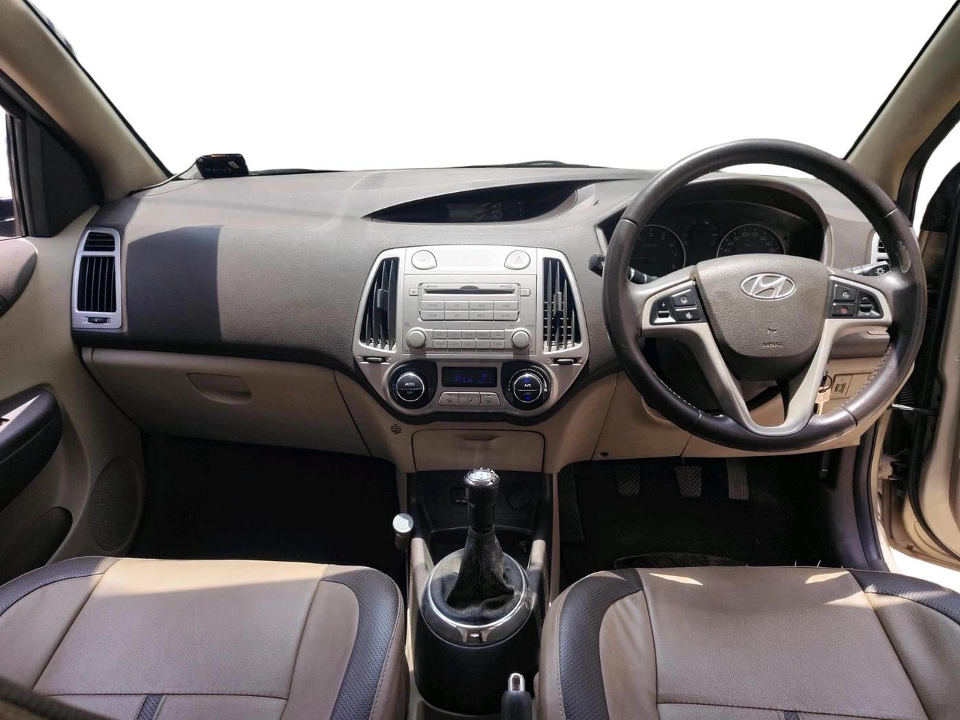 2011 Hyundai i20 SPORTZ 1.2, Petrol, Manual, 33,622 km, interior