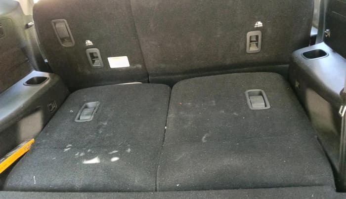 2022 Mahindra XUV700 AX 7 LUXURY P AT 7 STR, Petrol, Automatic, 40,739 km, interior