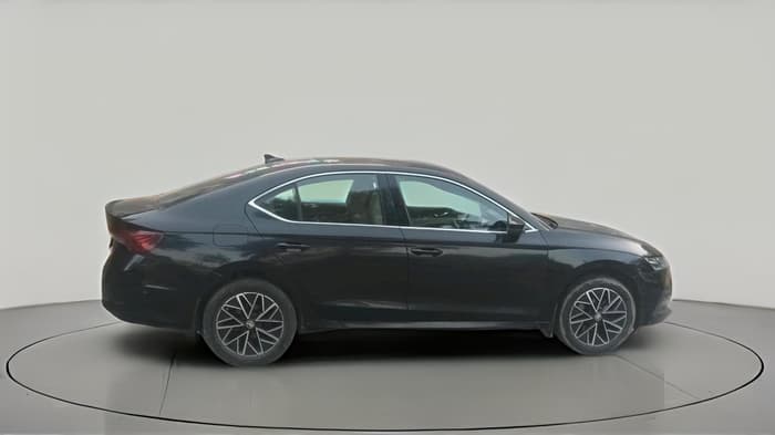 2021 Skoda Octavia L&K 2.0 AT, Petrol, Automatic, 55,655 km, exterior
