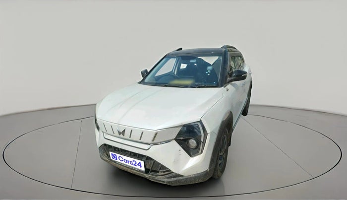 2025 Mahindra XUV 3XO REVX A 1.2 Petrol AT, Petrol, Automatic, 6,607 km, exterior