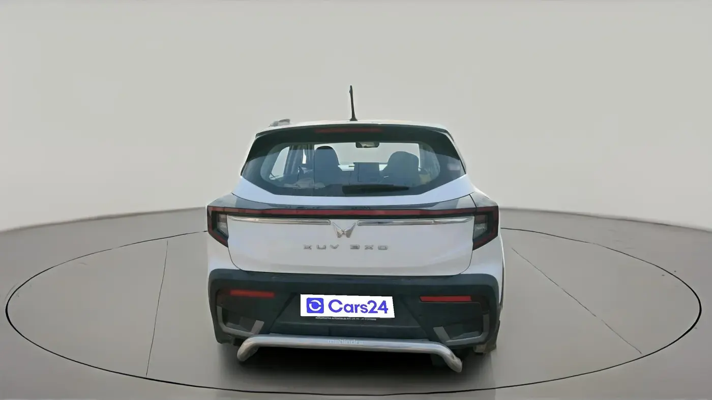 2025 Mahindra XUV 3XO REVX A 1.2 Petrol AT, Petrol, Automatic, 6,607 km, exterior