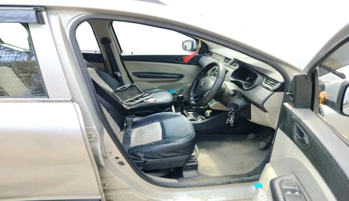 2019 Renault TRIBER RXL MT, Petrol, Manual, 50,982 km, interior