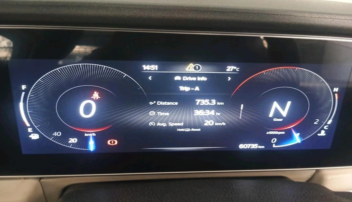 2022 Mahindra XUV700 AX 5 D MT 5 STR, Diesel, Manual, 60,735 km, interior