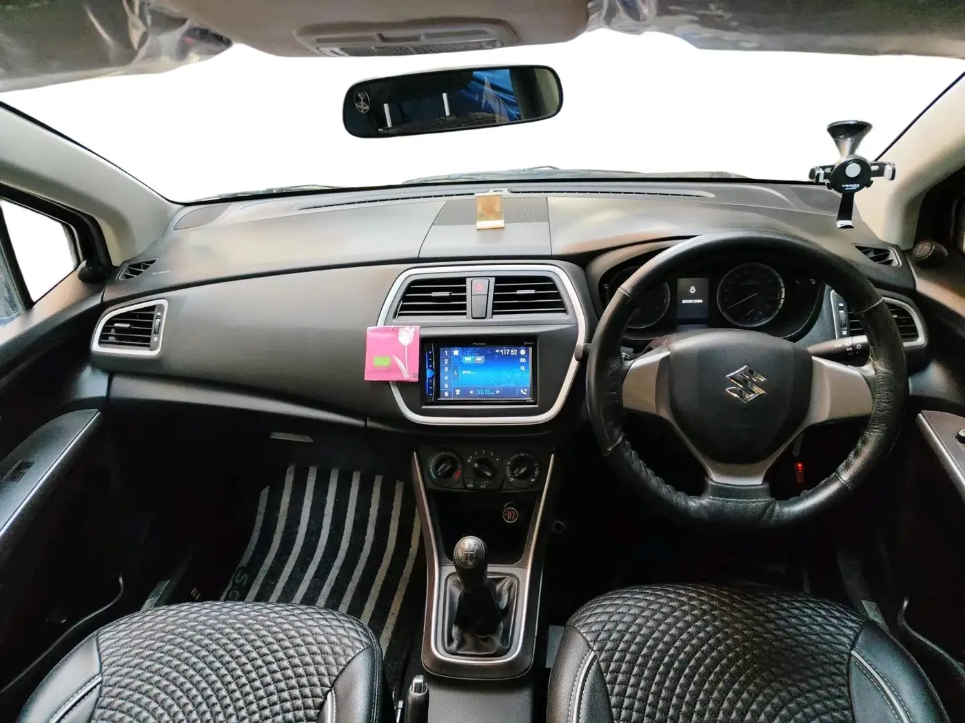 2020 Maruti S Cross SIGMA 1.5, Petrol, Manual, 14,226 km, interior