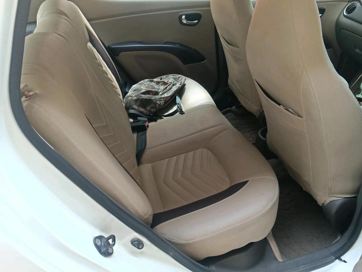 2011 Hyundai i10 MAGNA 1.2, Petrol, Manual, 74,490 km, interior