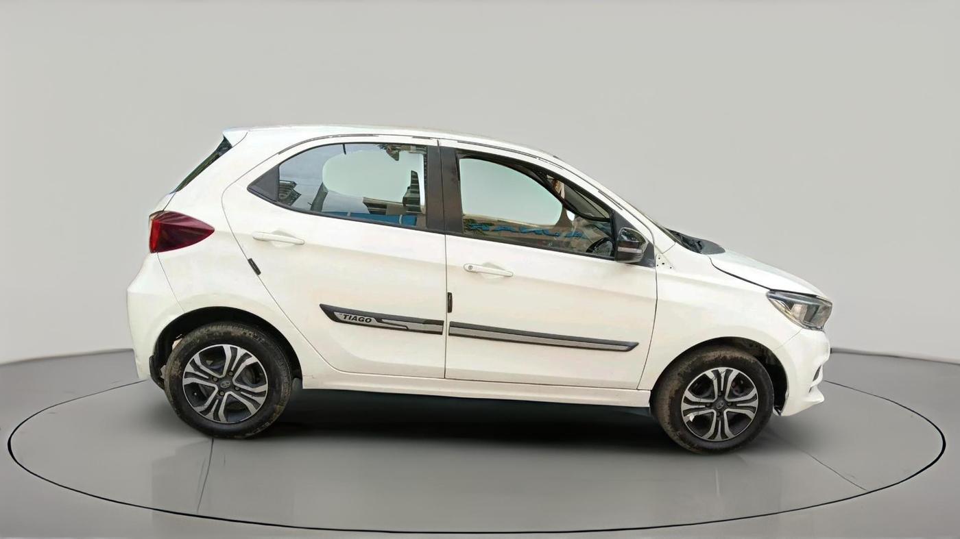 2023 Tata Tiago XT CNG, CNG, Manual, 49,023 km, exterior