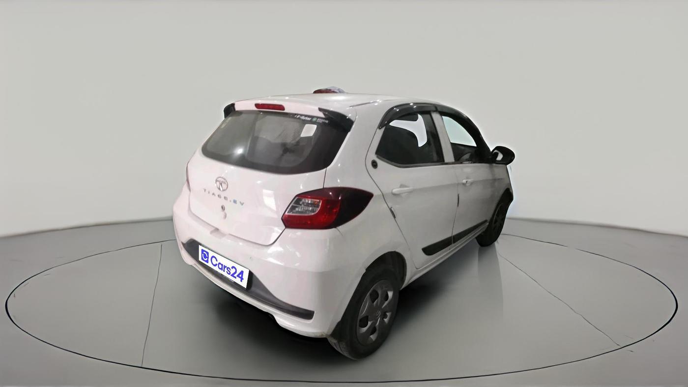 2023 Tata TIAGO EV XT LONG RANGE, Electric, Automatic, 51,756 km, exterior