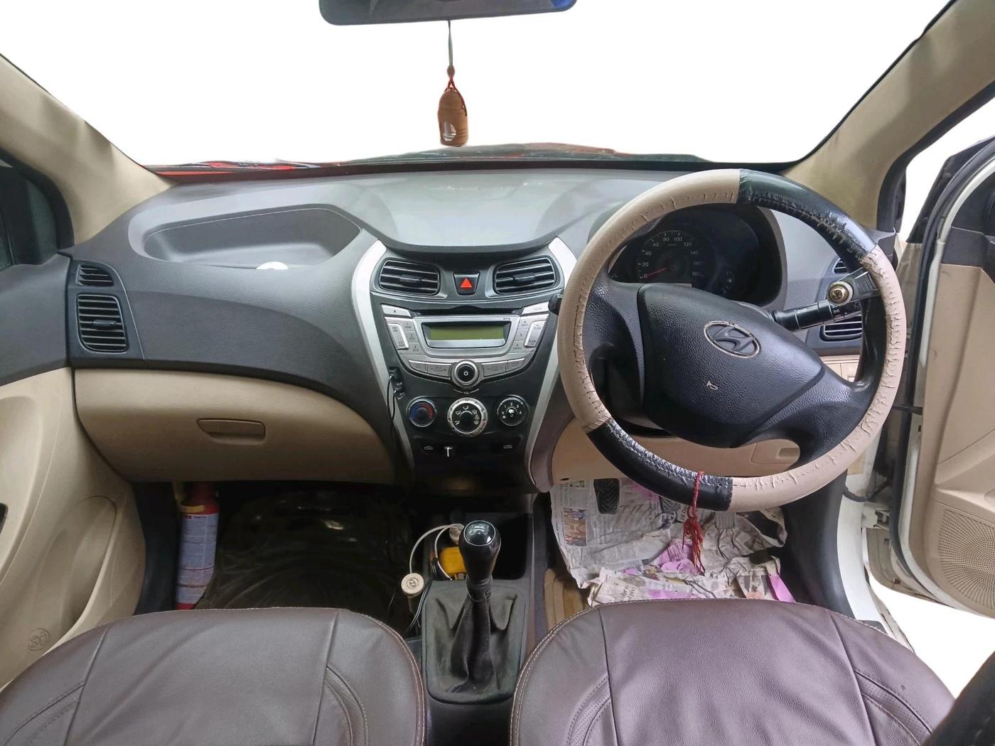 2014 Hyundai Eon ERA +, Petrol, Manual, 83,288 km, interior