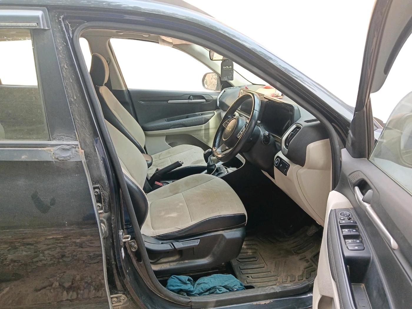 2022 KIA SONET HTX 1.0 IMT, Petrol, Manual, 65,256 km, interior