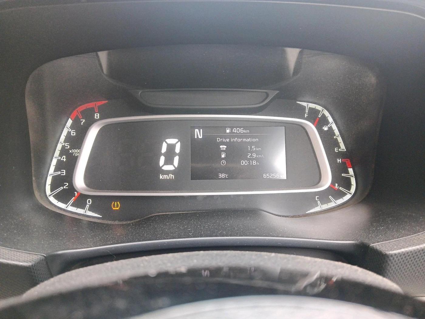 2022 KIA SONET HTX 1.0 IMT, Petrol, Manual, 65,256 km, interior