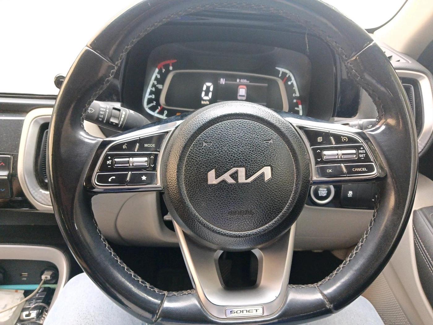 2022 KIA SONET HTX 1.0 IMT, Petrol, Manual, 65,256 km, interior