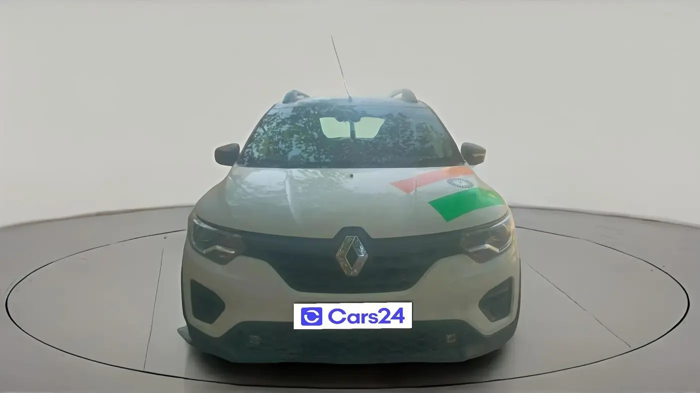 2023 Renault TRIBER RXL MT, Petrol, Manual, 1,01,329 km, exterior