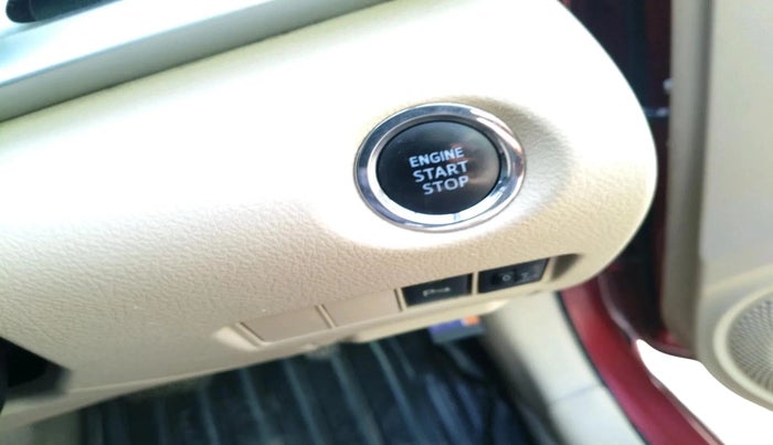 2018 Toyota YARIS V CVT, Petrol, Automatic, 77,299 km, interior