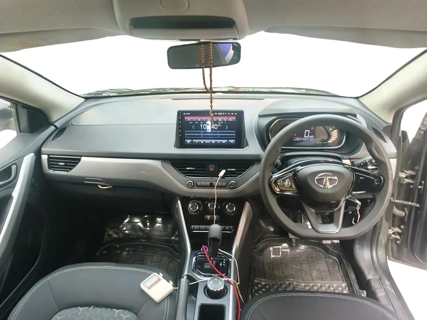 2023 Tata NEXON XMA PETROL, Petrol, Automatic, 27,737 km, interior