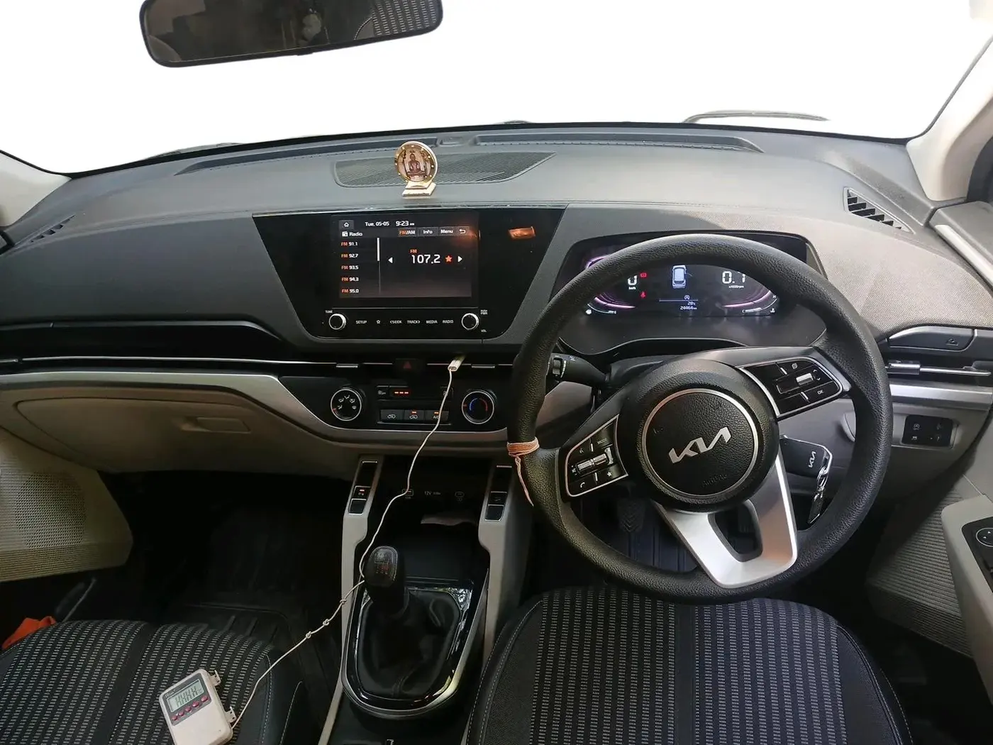 2024 KIA CARENS PRESTIGE 1.5 PETROL 7 STR, Petrol, Manual, 24,464 km, interior