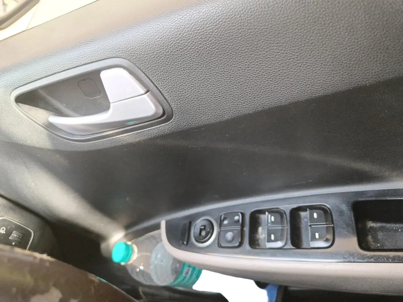 2017 Hyundai Xcent S 1.2, CNG, Manual, 1,12,848 km, interior
