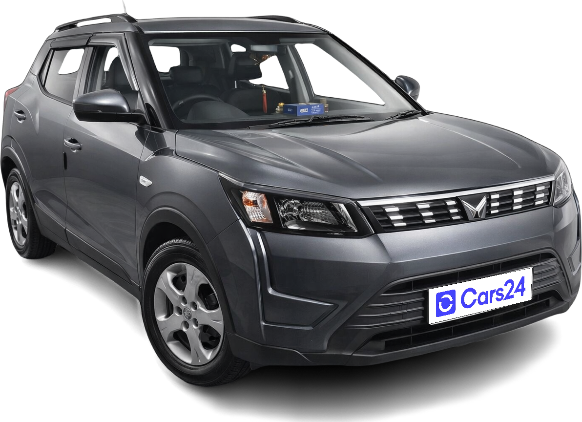 2023 Mahindra XUV300 - SUV - Petrol - Manual - ₹8.50 lakh