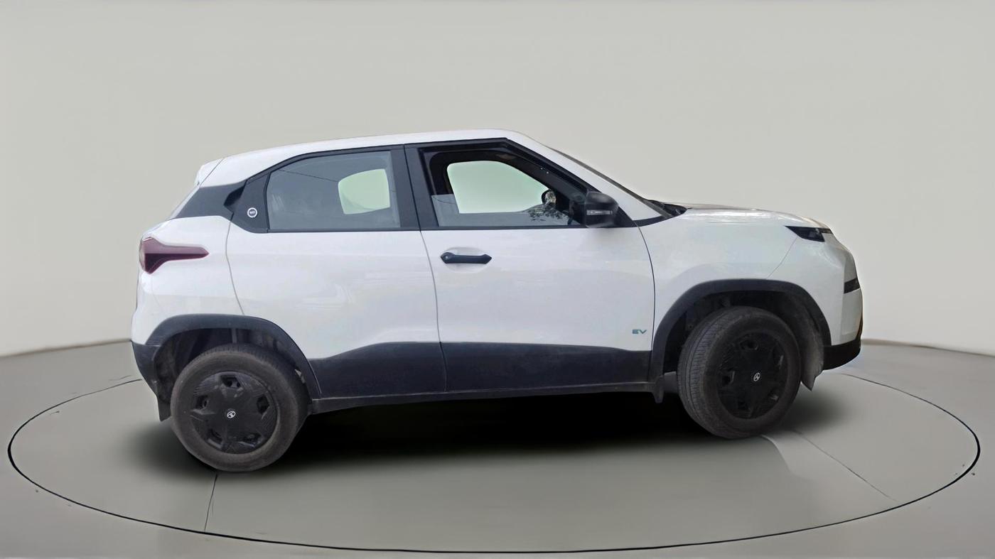2024 Tata PUNCH EV SMART PLUS 3.3, Electric, Automatic, 2,735 km, exterior