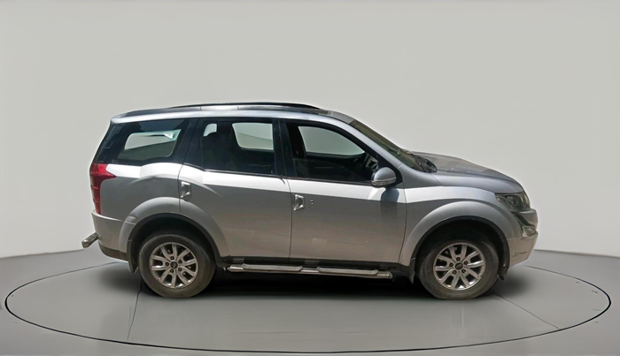 2017 Mahindra XUV500 W9 1.99, Diesel, Manual, 45,484 km, exterior