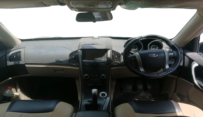 2017 Mahindra XUV500 W9 1.99, Diesel, Manual, 45,484 km, interior