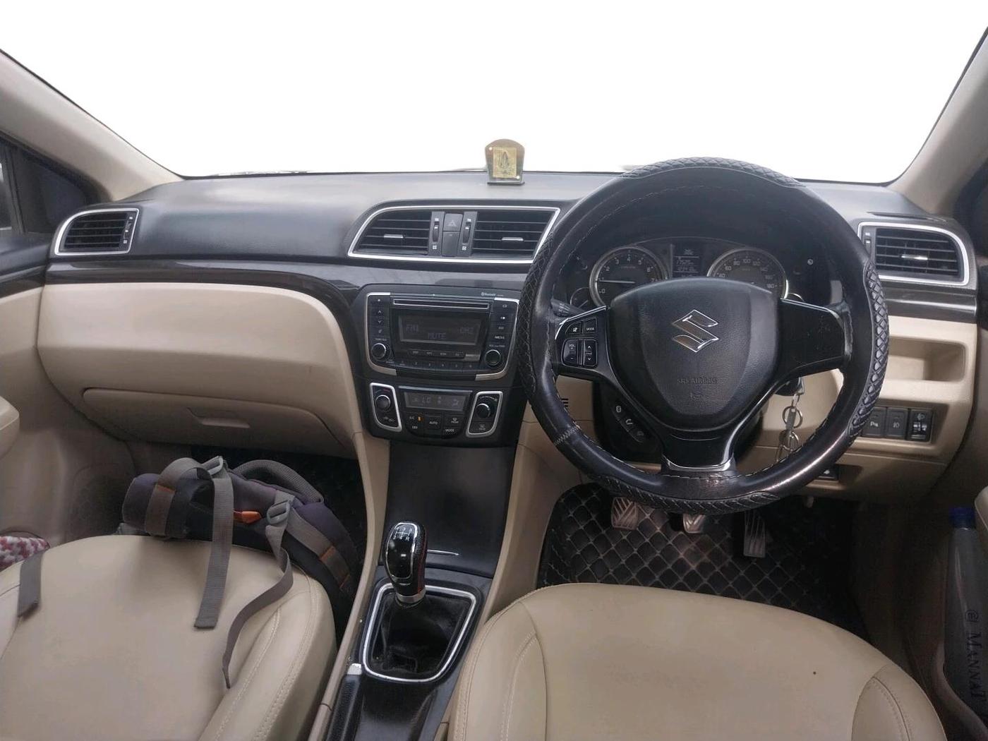 2017 Maruti Ciaz VXI+, CNG, Manual, 1,23,410 km, interior