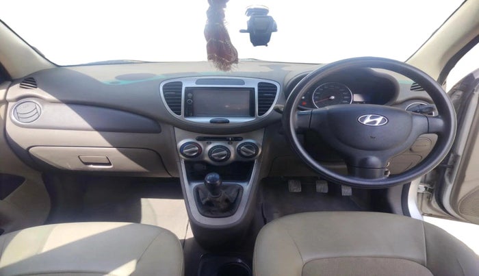 2011 Hyundai i10 MAGNA 1.2, Petrol, Manual, 32,053 km, interior