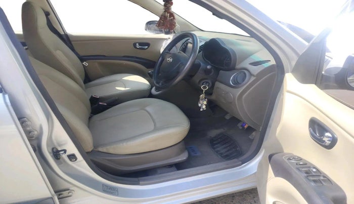 2011 Hyundai i10 MAGNA 1.2, Petrol, Manual, 32,053 km, interior