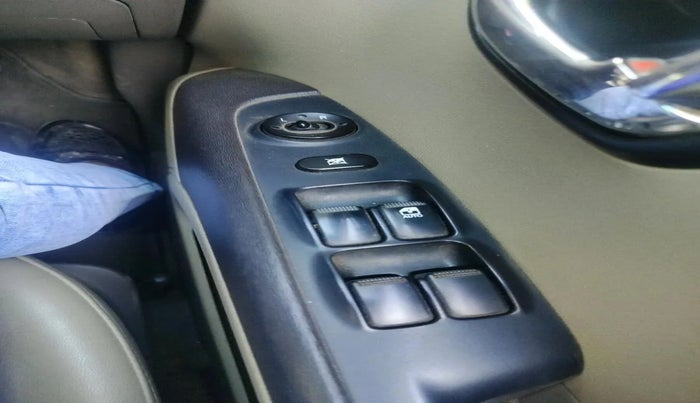 2011 Hyundai i10 MAGNA 1.2, Petrol, Manual, 32,053 km, interior