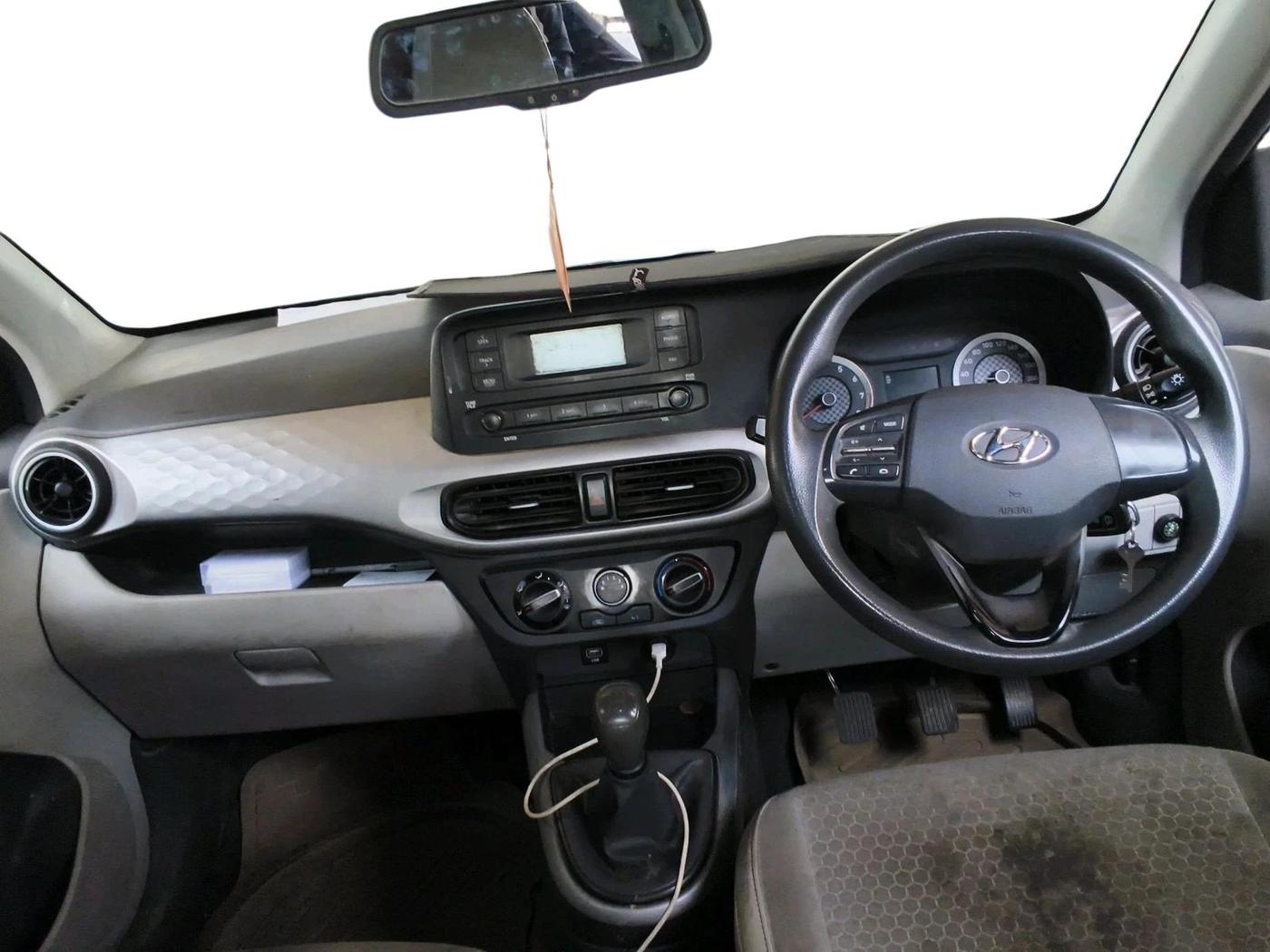 2019 Hyundai GRAND I10 NIOS MAGNA 1.2 KAPPA VTVT, CNG, Manual, 93,213 km, interior