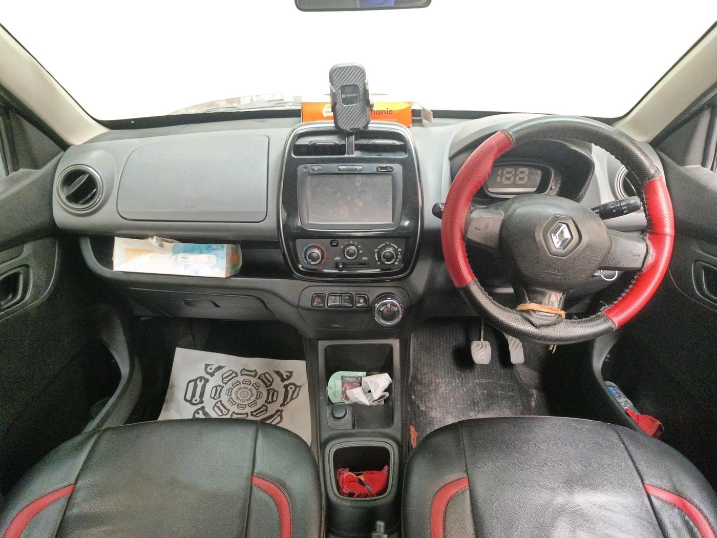 2017 Renault Kwid RXT 1.0 AMT (O), Petrol, Automatic, 58,035 km, interior