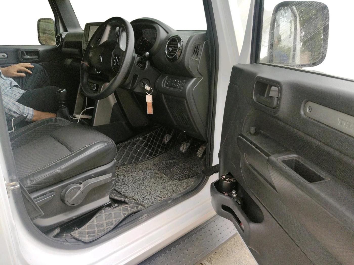 2024 Mahindra Thar LX D HT 2WD MT, Diesel, Manual, 32,653 km, interior