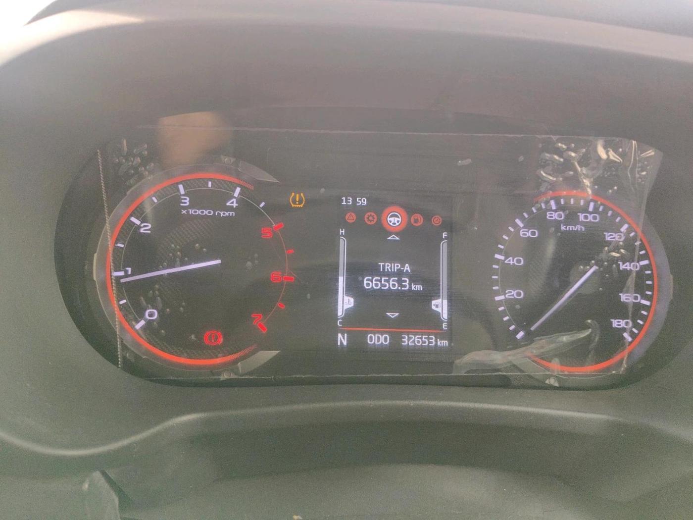 2024 Mahindra Thar LX D HT 2WD MT, Diesel, Manual, 32,653 km, interior