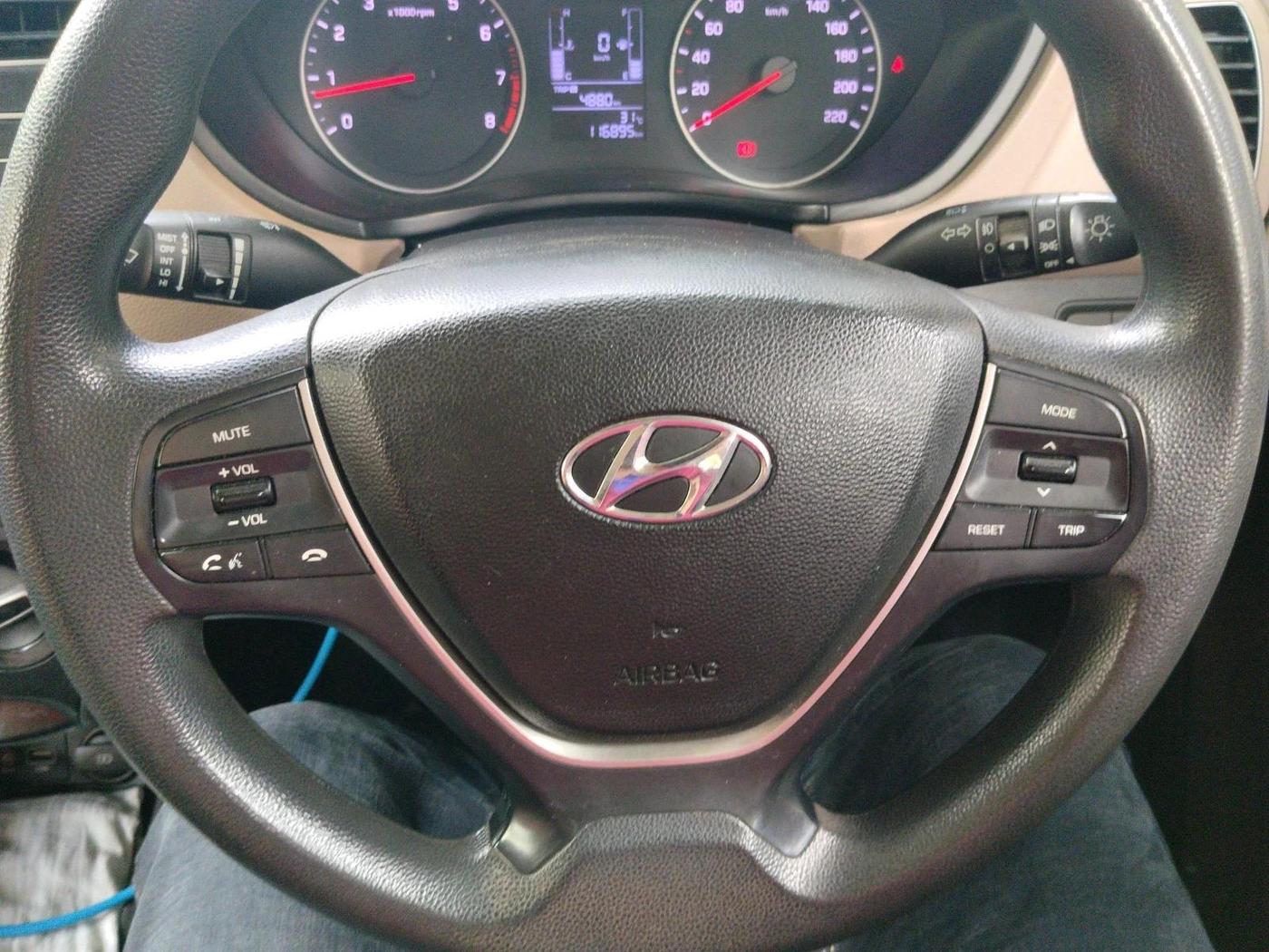 2019 Hyundai Elite i20 SPORTZ PLUS 1.2, Petrol, Manual, 1,16,895 km, interior