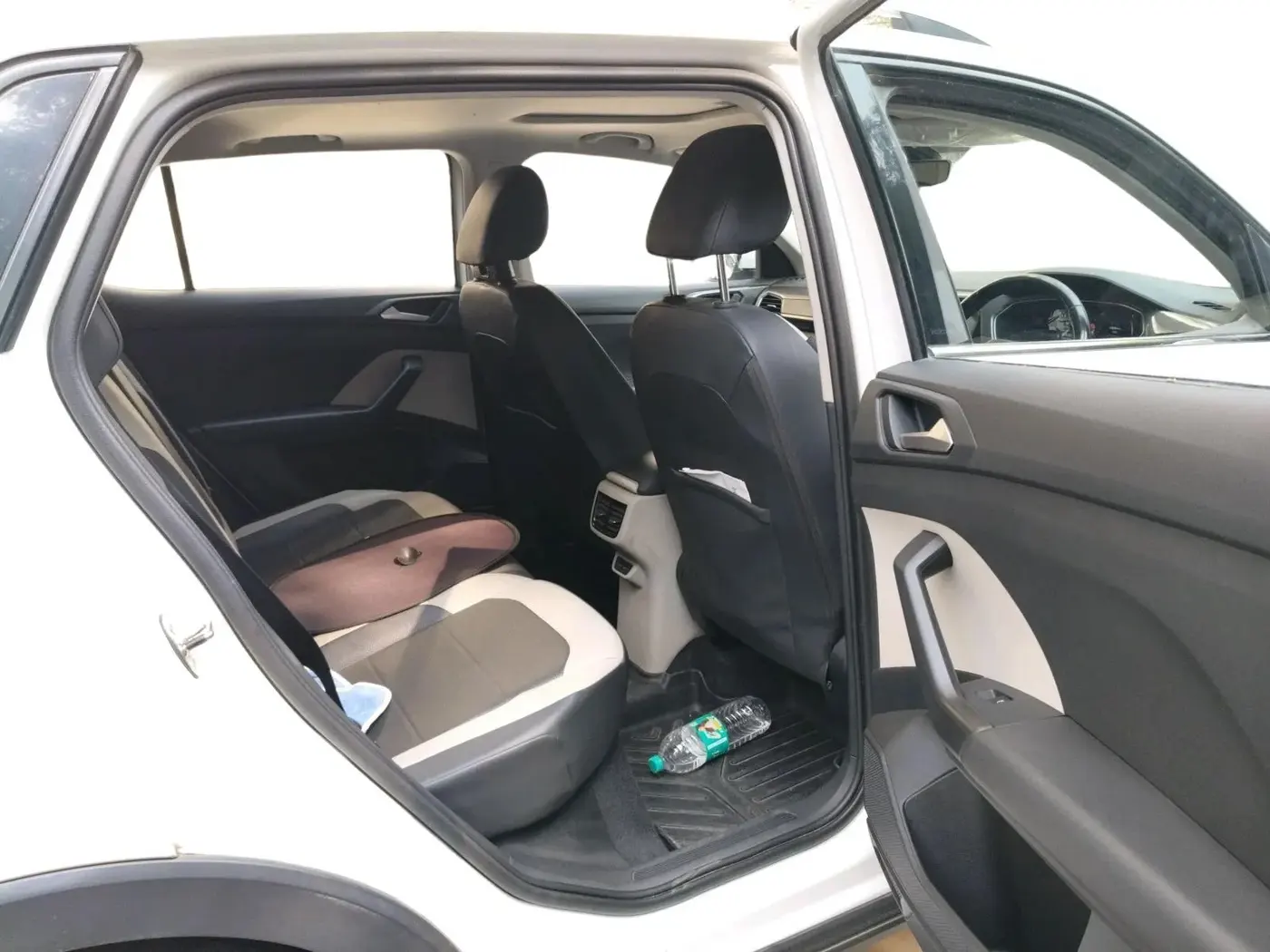2022 Volkswagen TAIGUN TOPLINE 1.0 TSI AT, Petrol, Automatic, 43,884 km, interior