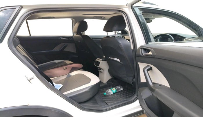 2022 Volkswagen TAIGUN TOPLINE 1.0 TSI AT, Petrol, Automatic, 43,884 km, interior