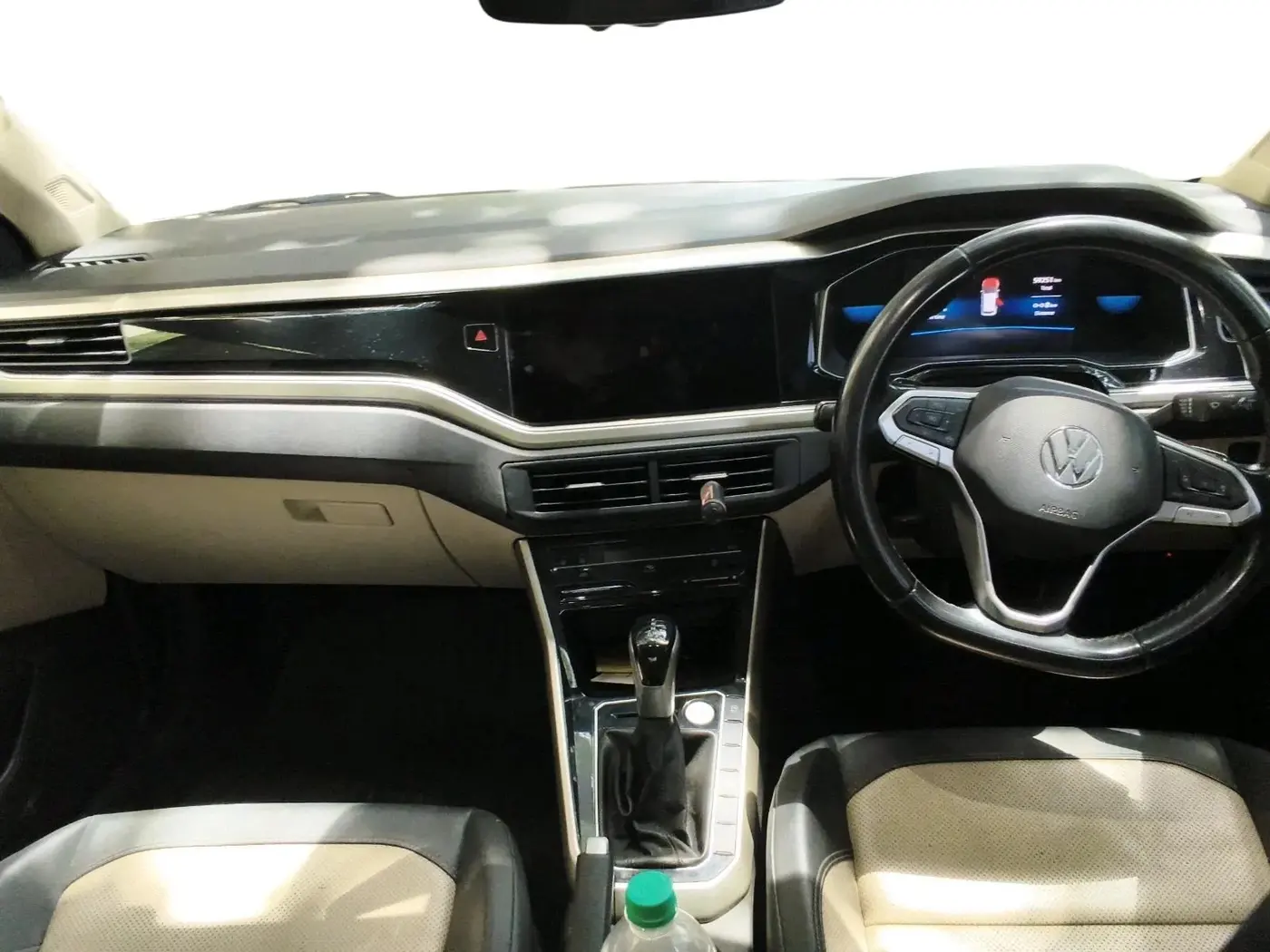 2023 Volkswagen VIRTUS TOPLINE TSI 1.0 AT, Petrol, Automatic, 59,251 km, interior