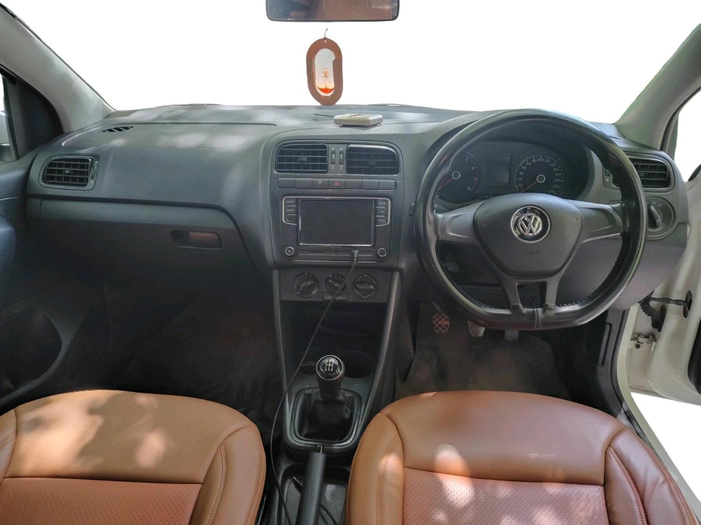 2019 Volkswagen Polo COMFORTLINE 1.0L MPI, Petrol, Manual, 76,000 km, interior