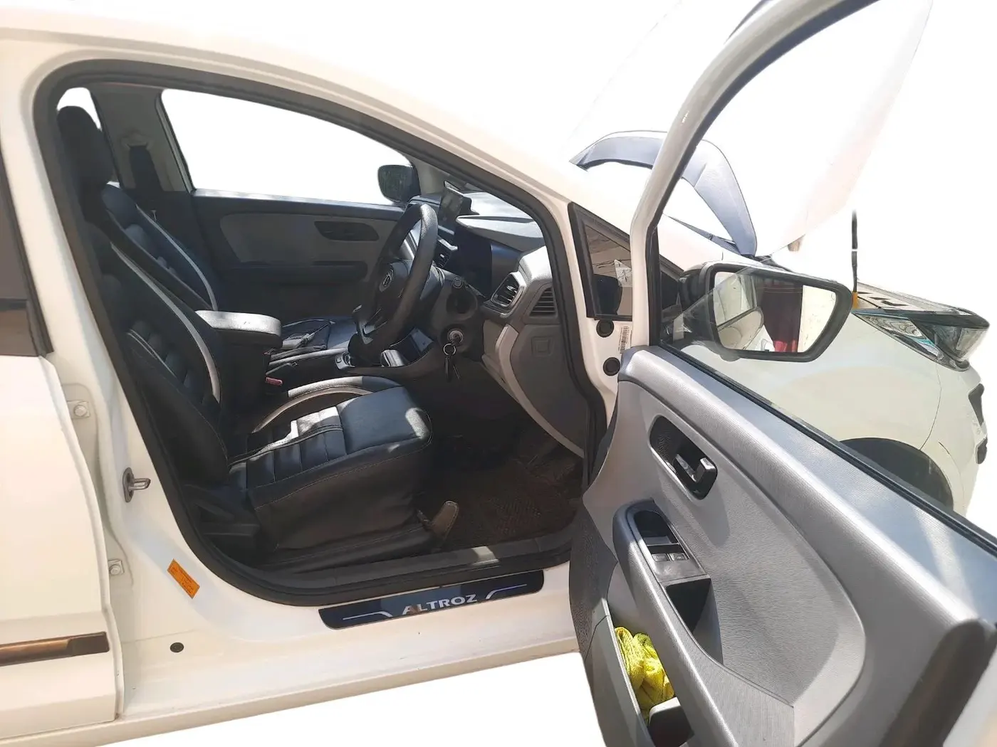 2020 Tata ALTROZ XE PETROL, Petrol, Manual, 48,475 km, interior