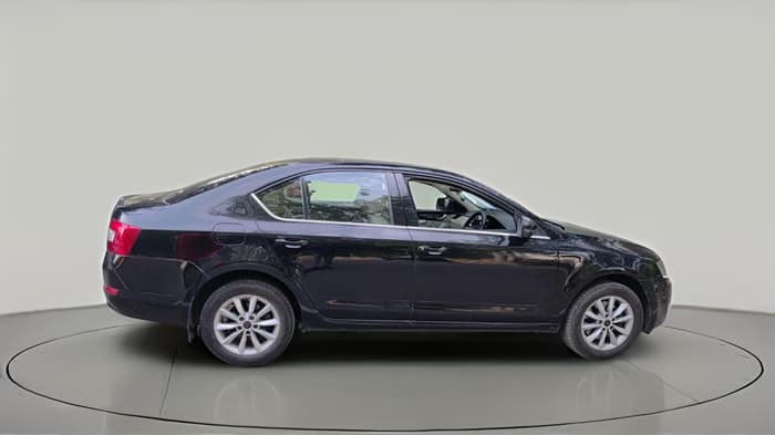 2014 Skoda Octavia ELEGANCE 1.8 TSI AT, Petrol, Automatic, 71,307 km, exterior