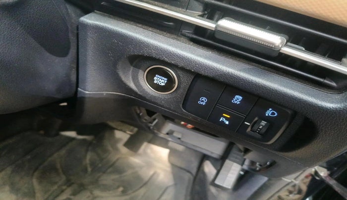 2024 Hyundai ALCAZAR Signature 6 STR 1.5 Turbo GDi Petrol DCT, Petrol, Automatic, 37,879 km, interior