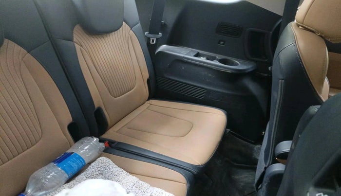 2024 Hyundai ALCAZAR Signature 6 STR 1.5 Turbo GDi Petrol DCT, Petrol, Automatic, 37,879 km, interior