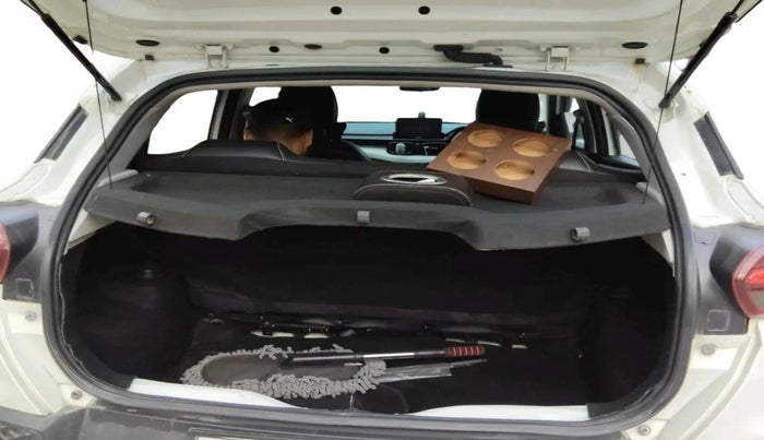 2024 Tata PUNCH PURE MT, Petrol, Manual, 29,780 km, exterior