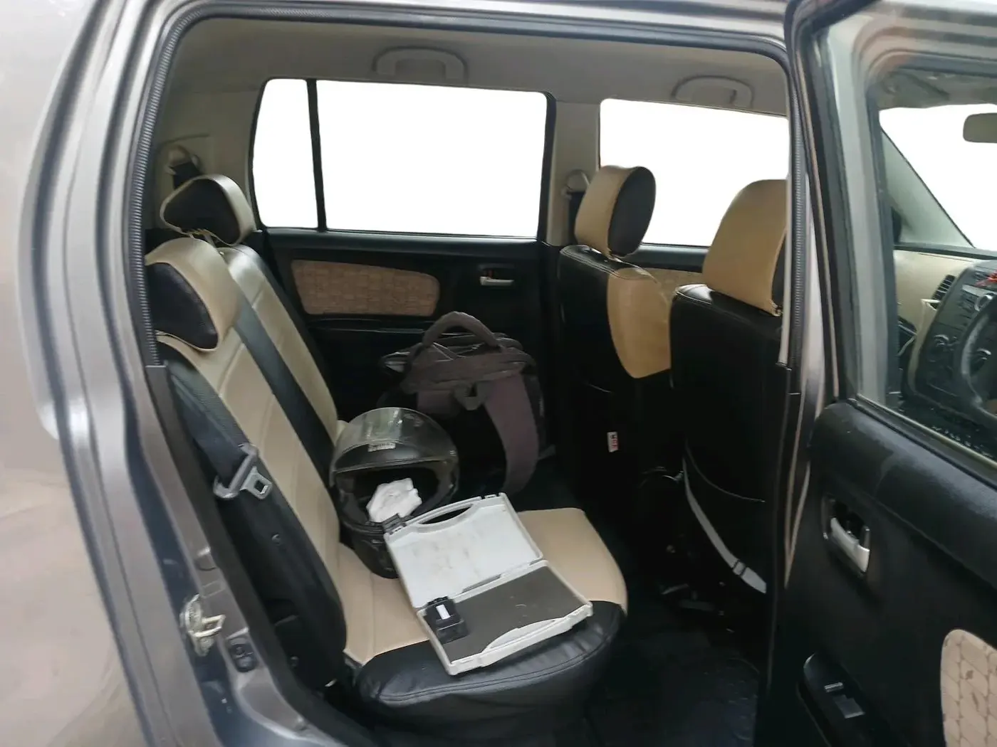 2018 Maruti Wagon R 1.0 VXI, Petrol, Manual, 51,276 km, interior
