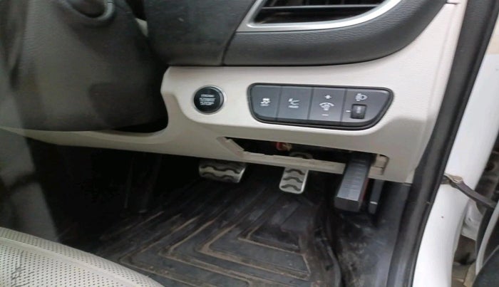 2019 KIA SELTOS GTX PLUS AT 1.5 DIESEL, Diesel, Automatic, 1,08,741 km, interior