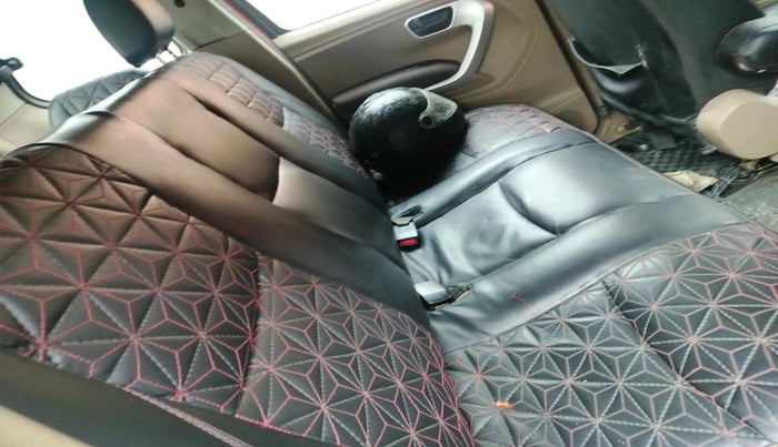 2017 Mahindra TUV300 T8 DUAL TONE, Diesel, Manual, 1,32,408 km, interior