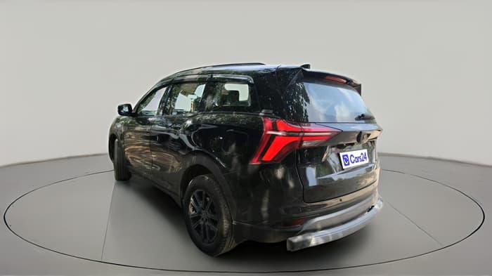 2025 Mahindra XUV700 AX 7 P AT 7 STR, Petrol, Automatic, 12,661 km, exterior